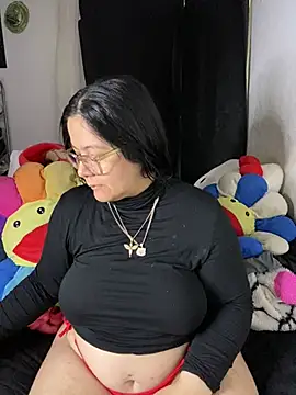 Snapshot of MsConejitaa chatting on May 1, 2026, 4:00 pm MsConejitaa online show from May 1, 2026, 4:00 pm
