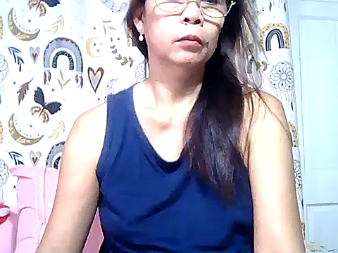 urwife tobe online show from April 23, 2026, 9:28 pm