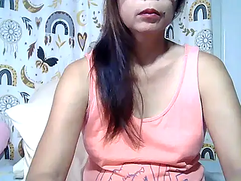 Snapshot of urwife_tobe chatting on May 7, 2026, 9:31 pm urwife tobe online show from May 7, 2026, 9:31 pm