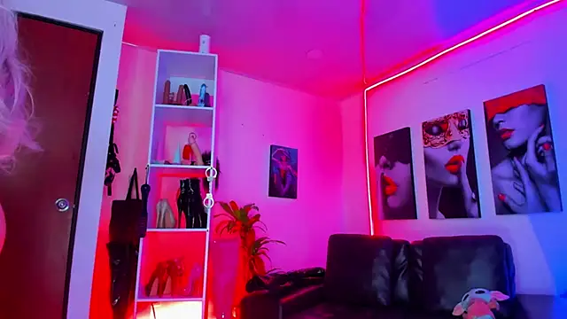 kayilyn online show from February 22, 2025, 11:13 am