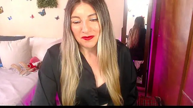 Jolie-Mature online show from April 14, 2026, 7:31 pm