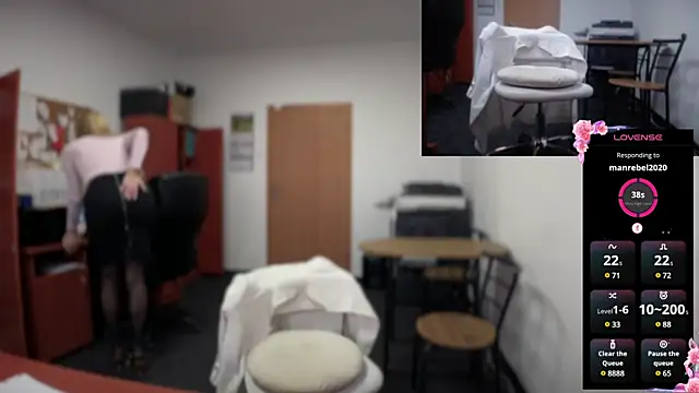 Snapshot of legsLONG chatting on January 7, 2025, 7:42 am legsLONG online show from January 7, 2025, 7:42 am