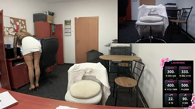 Snapshot of legsLONG chatting on January 9, 2025, 7:42 am legsLONG online show from January 9, 2025, 7:42 am