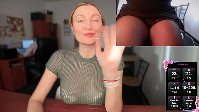 Snapshot of legsLONG chatting on February 12, 2025, 7:44 am legsLONG online show from February 12, 2025, 7:44 am