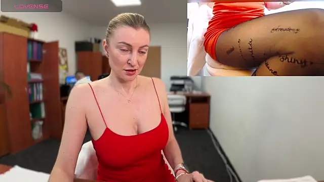 Snapshot of legsLONG chatting on February 22, 2025, 6:39 am legsLONG online show from February 22, 2025, 6:39 am