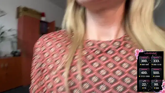 Snapshot of legsLONG chatting on February 27, 2025, 10:59 am legsLONG online show from February 27, 2025, 10:59 am