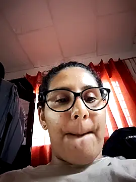 DanielleEvans  online show from February 23, 2025, 2:35 pm