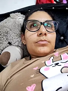 DanielleEvans  online show from February 24, 2025, 5:42 pm