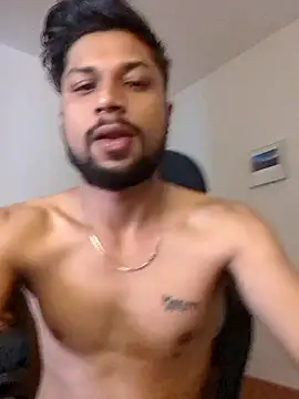 Snapshot of _IRRESISTIBLE_ chatting on January 19, 2025, 5:05 am IRRESISTIBLE online show from January 19, 2025, 5:05 am