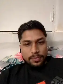 Snapshot of _IRRESISTIBLE_ chatting on November 11, 2025, 2:39 pm IRRESISTIBLE online show from November 11, 2025, 2:39 pm