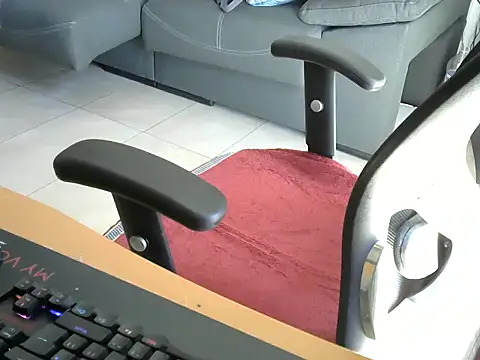 charly2994 online show from March 18, 2026, 3:37 pm