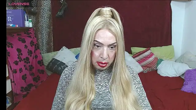 elena evans online show from April 18, 2026, 11:16 pm