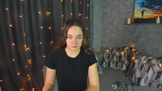 KristinaLoison online show from February 1, 2025, 3:18 pm