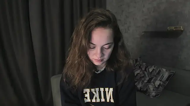 KristinaLoison online show from April 24, 2026, 4:31 pm