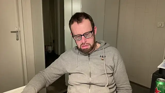 FABIOGLASSES online show from December 8, 2024, 11:51 pm