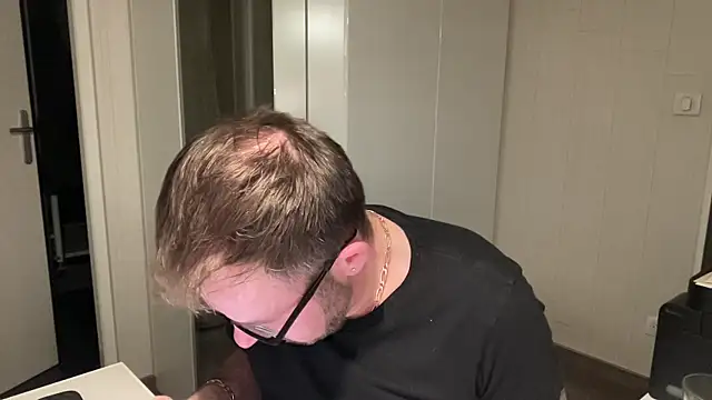 FABIOGLASSES online show from February 27, 2025, 9:47 pm