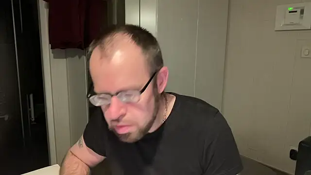 FABIOGLASSES online show from February 20, 2026, 11:16 pm