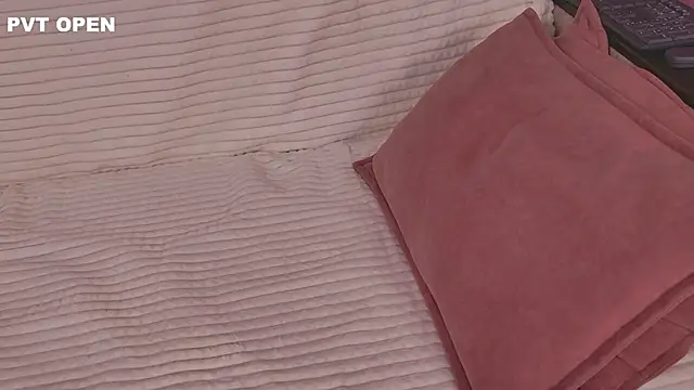 hlopushkahouse online show from November 28, 2025, 2:53 pm