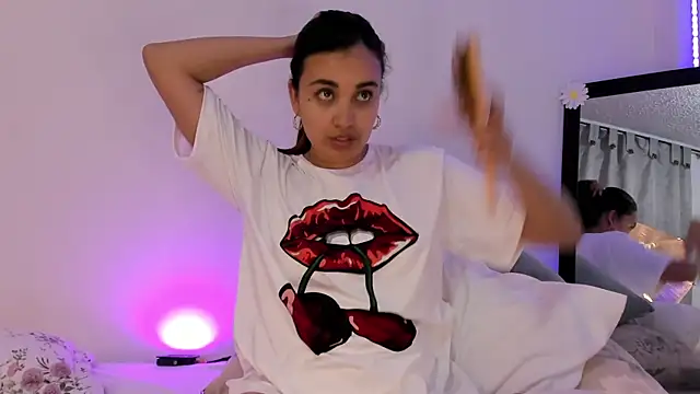 aisha es online show from January 21, 2025, 2:00 am