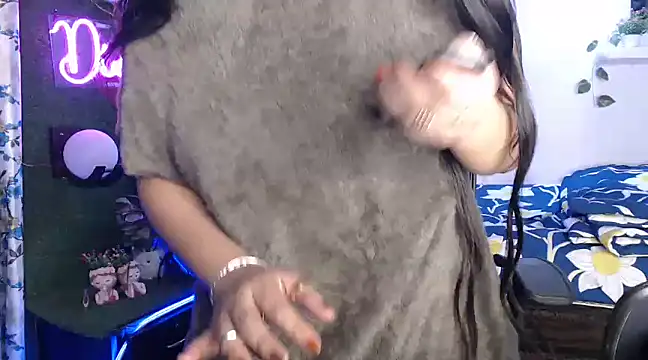 The Divine Love online show from December 7, 2024, 7:32 pm