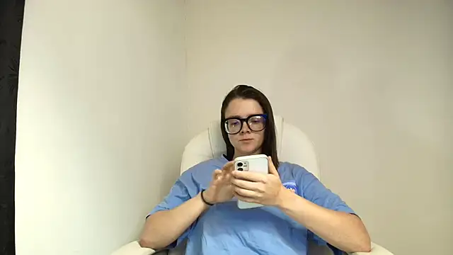 Arya starrk online show from February 17, 2025, 1:42 pm