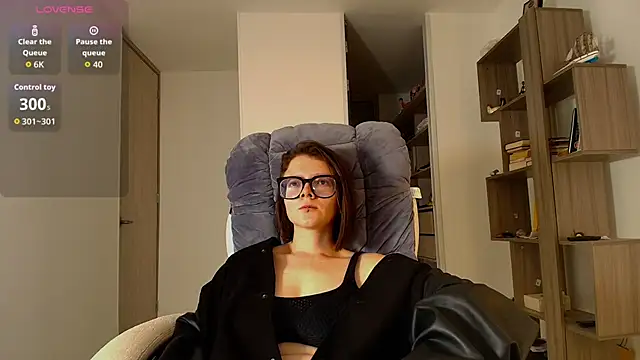 Arya starrk online show from November 6, 2025, 2:18 pm