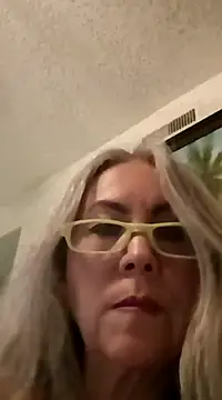 EvaRobinson online show from December 18, 2024, 1:26 am