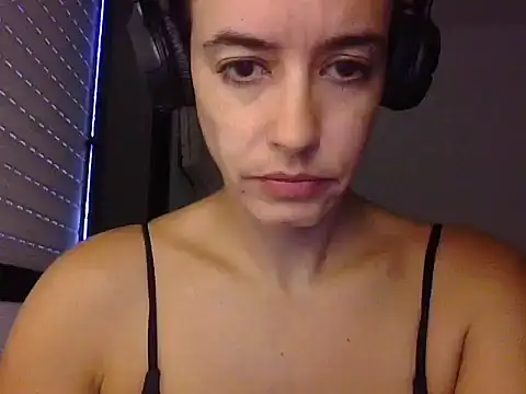 Snapshot of melaniepatterson chatting on May 11, 2026, 12:00 pm melaniepatterson online show from May 11, 2026, 12:00 pm