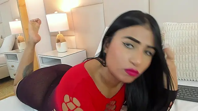 AntoniaRoss  online show from June 18, 2026, 12:53 pm