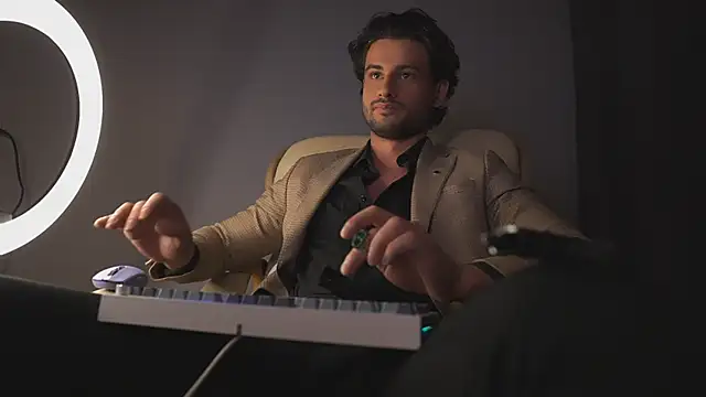 Keen   Luckystrike online show from March 4, 2025, 2:06 am