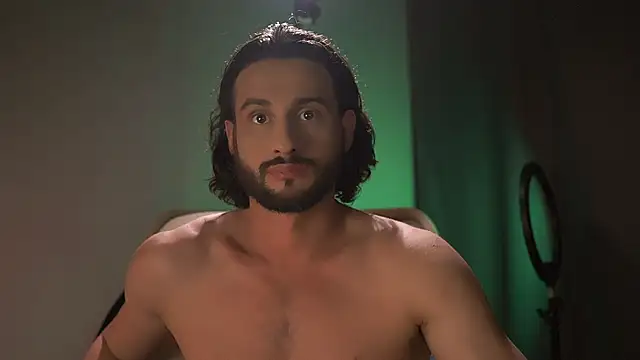 Keen   Luckystrike online show from October 10, 2025, 5:12 pm