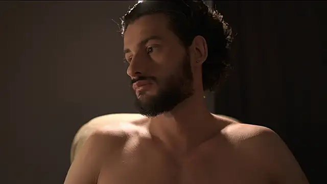 Keen   Luckystrike online show from April 12, 2026, 6:40 am