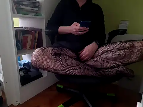 feathersify online show from April 21, 2026, 6:52 am