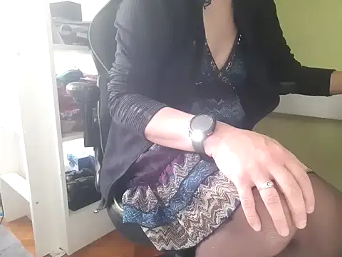 feathersify online show from June 5, 2026, 12:55 pm