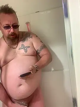 Snapshot of Littledick007007 chatting on April 13, 2026, 10:54 am Littledick007007 online show from April 13, 2026, 10:54 am