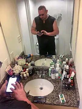Snapshot of Littledick007007 chatting on May 25, 2026, 7:53 pm Littledick007007 online show from May 25, 2026, 7:53 pm