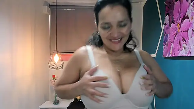 MarilynMiilf  online show from December 10, 2024, 7:43 pm