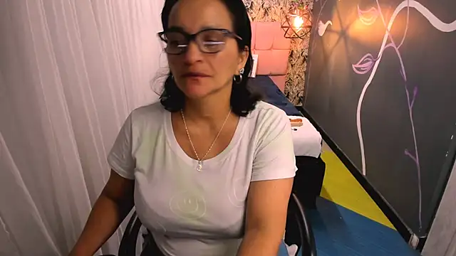 MarilynMiilf  online show from March 13, 2025, 1:21 am