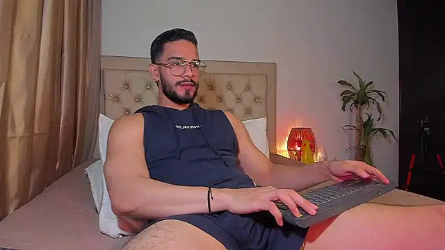 Josseph1  online show from February 26, 2025, 2:37 am