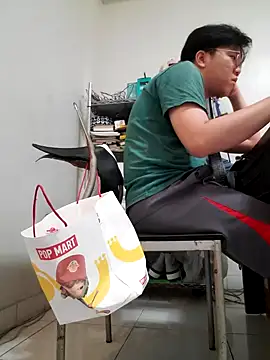 ksshp9502 online show from October 5, 2025, 5:11 pm