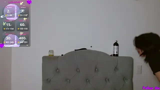 Red-moon1 online show from February 6, 2025, 10:37 am