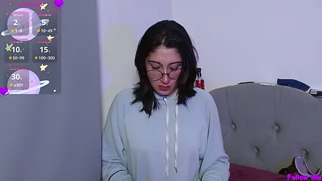 Red-moon1 online show from September 12, 2025, 4:34 am