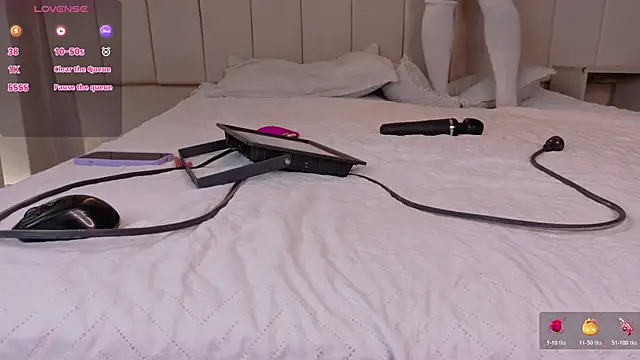 Megan browns1 online show from November 5, 2025, 1:00 pm