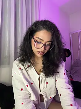 Snapshot of Samantha_Bernardo chatting on June 25, 2026, 4:34 am Samantha Bernardo online show from June 25, 2026, 4:34 am