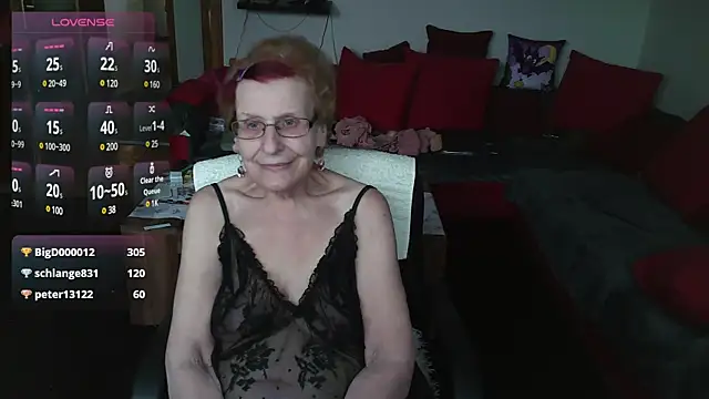 HeisseomaOriginal online show from February 7, 2025, 2:47 pm