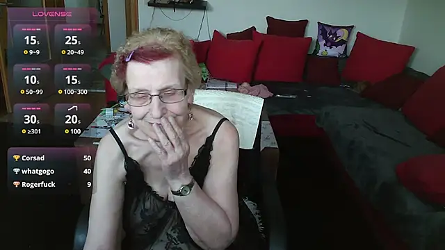 HeisseomaOriginal online show from February 12, 2025, 11:40 am