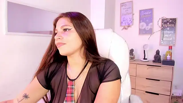 bluee hazell online show from February 7, 2025, 5:51 pm