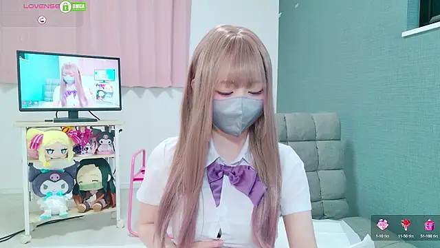 -M Hinano  online show from June 12, 2026, 1:21 pm