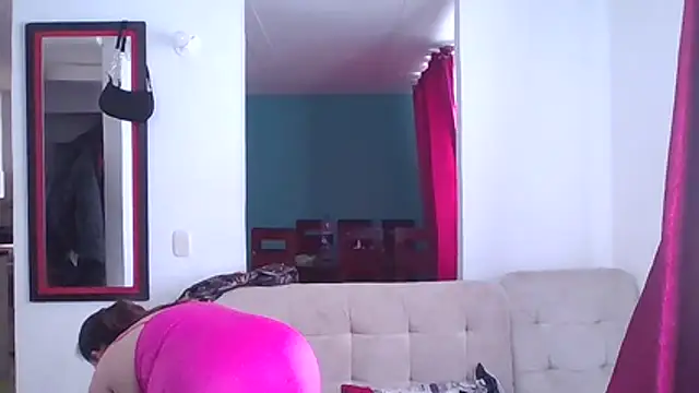 Diana Lozano online show from April 21, 2026, 6:44 pm