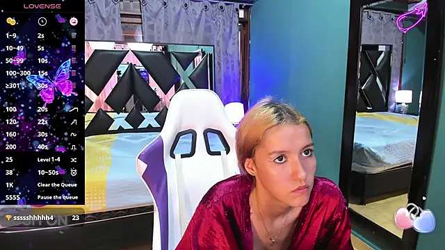 Linda4Petite online show from February 10, 2025, 9:36 pm